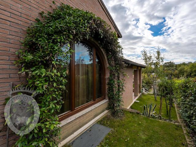Casa in vendita a Montalcino, Toscana