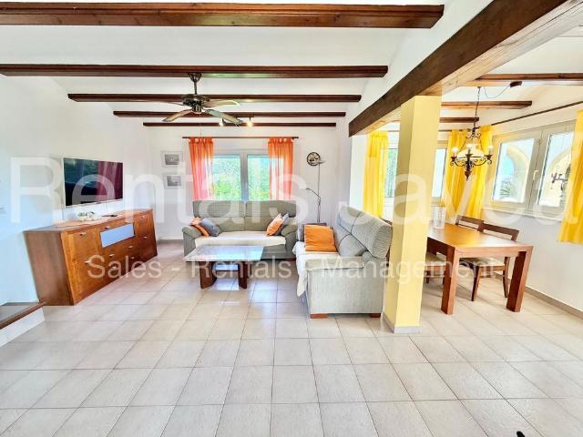 Casa en alquiler en Pinomar, la Marina Alta