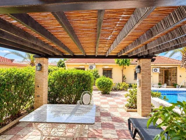 Casa en alquiler en Urbanización Doña Pepa, Rojales