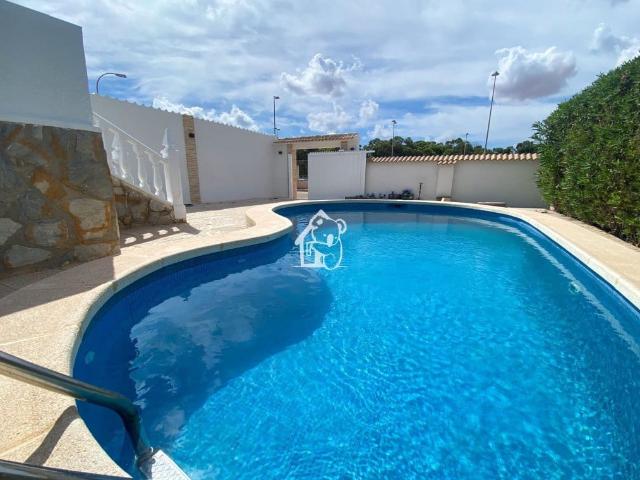 Casa en alquiler en Centro Comercial San Remo, Torrevieja