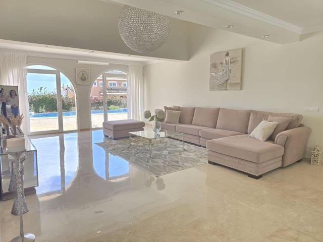 Casa en alquiler en Chaparral, Costa del Sol Occidental