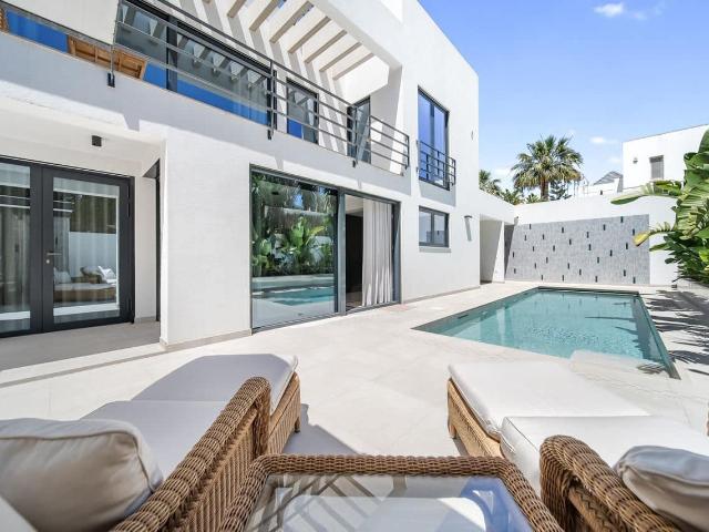 Casa en alquiler en El Vicario, Costa del Sol Occidental