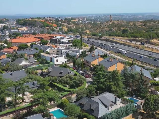 Casa en alquiler en Los Bomberos, Torrelodones