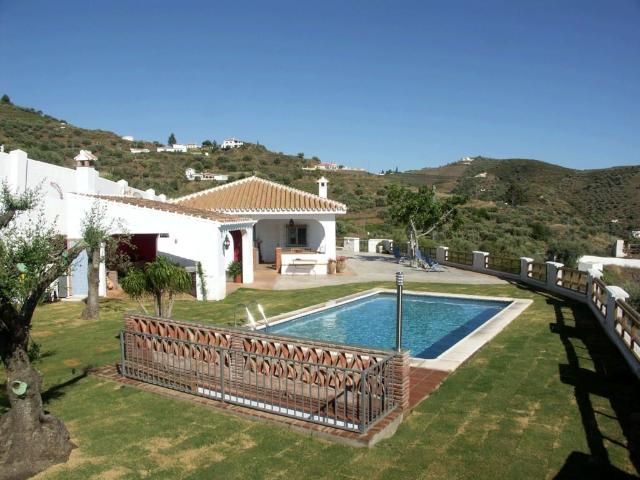 Casa en alquiler en Torrox Park, La Axarquía