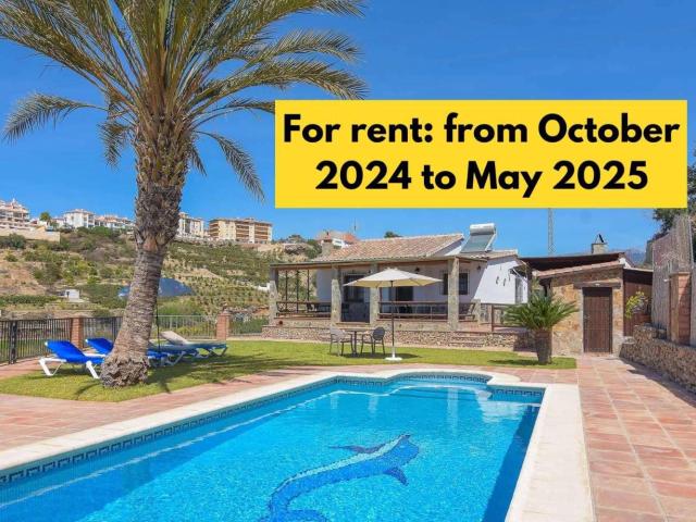 Casa en alquiler en Torrox Park, Torrox