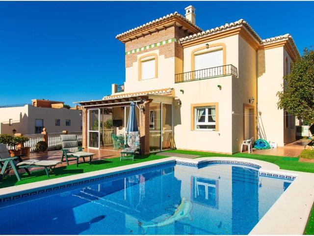 Casa en alquiler en La Gloria, Vélez-Málaga