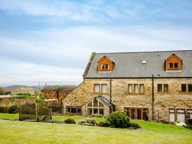 House for sale in Halifax, Calderdale