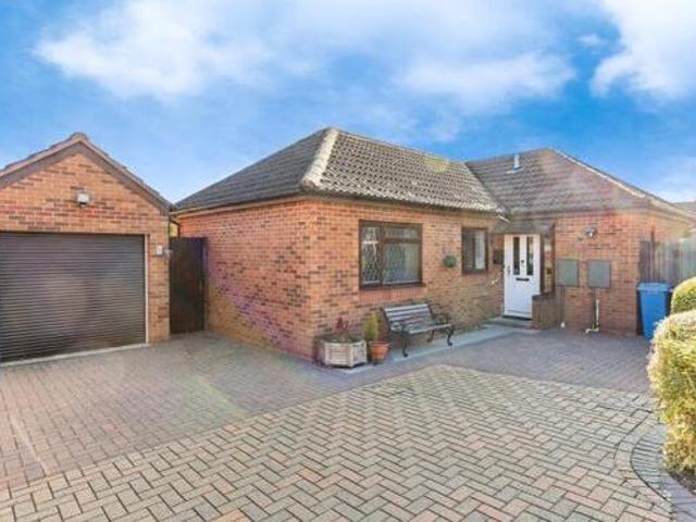 House for sale in Kettering, North Northamptonshire