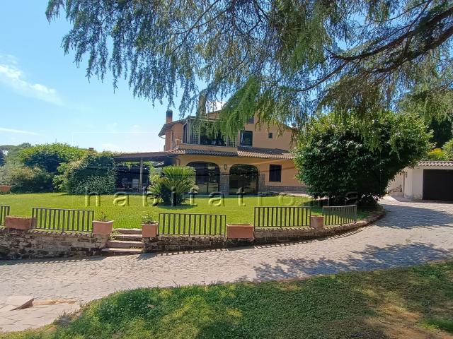 Villa Indipendente in affitto a Municipio Roma XV, Roma Capitale