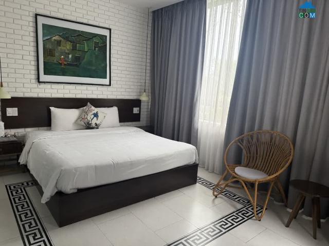 Nhà mặt phố bán
