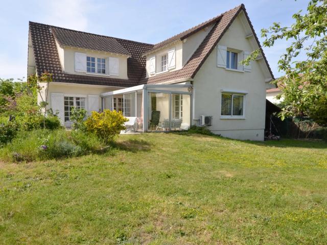 Maison vente à Saint-Germain-en-Laye, Croissy-sur-seine
