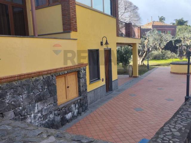 Villa Indipendente in affitto a Acireale, Sicilia