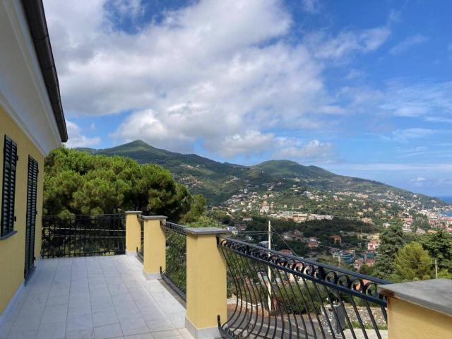 Villa Indipendente in vendita a Alassio, Liguria