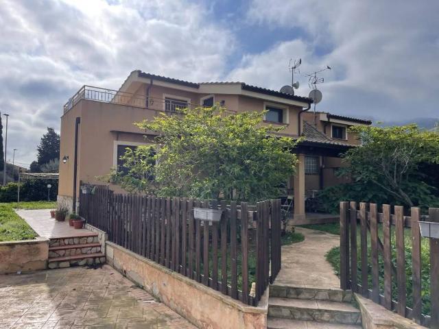 Villa Indipendente in affitto a Altavilla Milicia, Sicilia