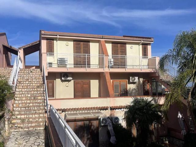 Villa Indipendente in affitto a Altavilla Milicia, Sicilia