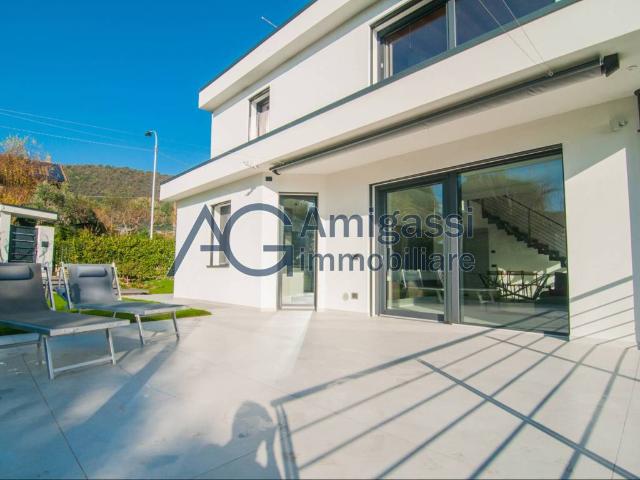 Villa Indipendente in affitto a Alzano Lombardo, Lombardia