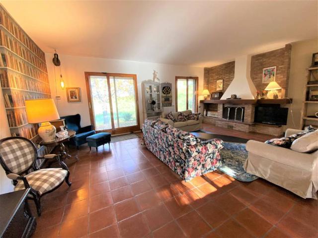 Villa Indipendente in affitto a Marche, Ancona