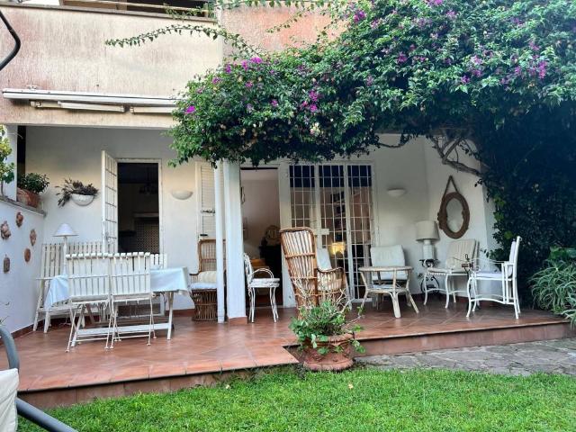 Villa Indipendente in affitto a Lido di Enea, Roma Capitale