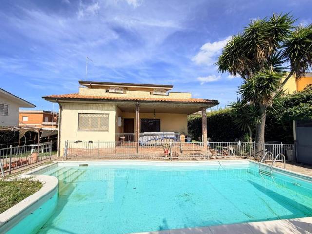 Villa Indipendente in affitto a Roma Capitale, Lazio