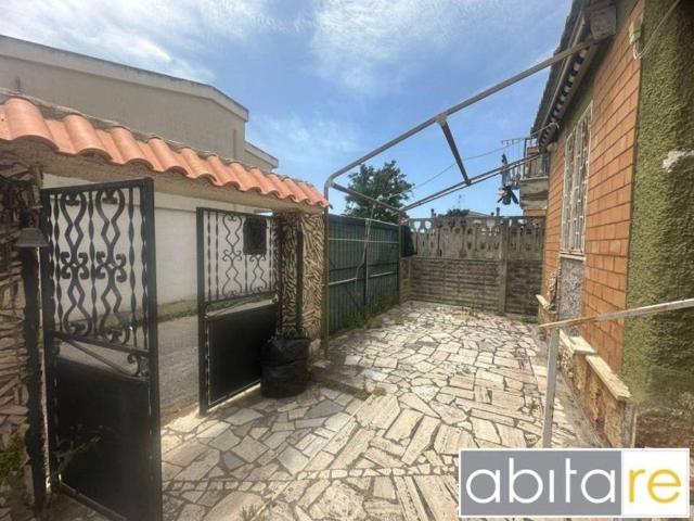 Villa Indipendente in affitto a Lido di Marechiaro, Roma Capitale