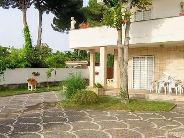 Villa Indipendente in affitto a Piscinari, Roma Capitale