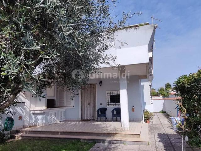 Villa Indipendente in affitto a Colle Romito, Ardea