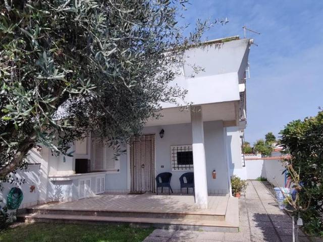 Villa Indipendente in affitto a Colle Romito, Roma Capitale