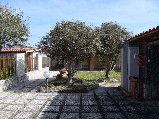 Villa Indipendente in affitto a Marina di Tor San Lorenzo Sud, Roma Capitale
