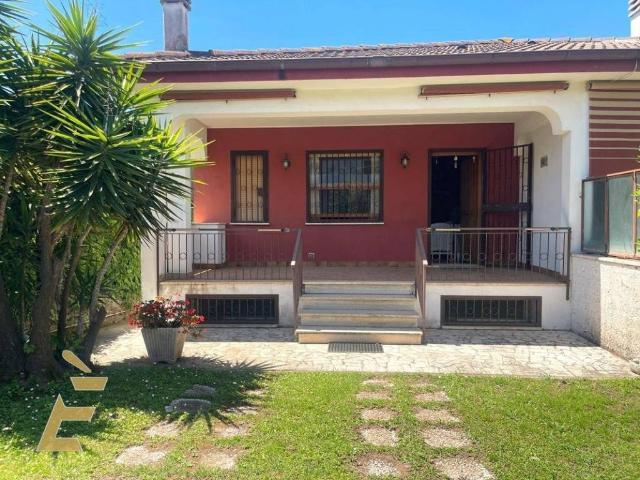 Villa Indipendente in affitto a Lupetta, Roma Capitale