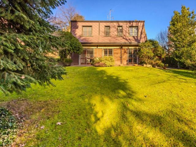 Villa Indipendente in affitto a Arese, Lombardia