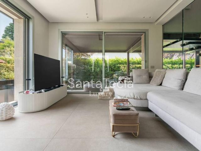 Villa Indipendente in affitto a Arese, Milano