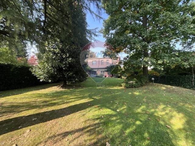 Villa Indipendente in affitto a Cascina San Pietro, Arese