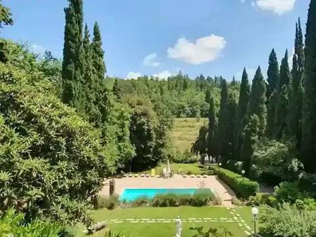 Villa Indipendente in affitto a Palazzo Del Pero, Toscana