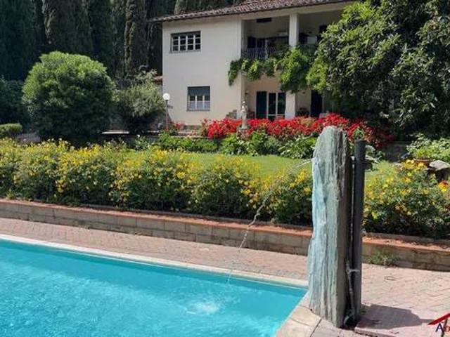 Villa Indipendente in affitto a Palazzo Del Pero, Toscana