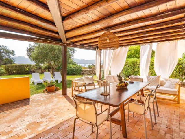 Villa Indipendente in affitto a Alzachèna/Arzachena, Baja Sardinia