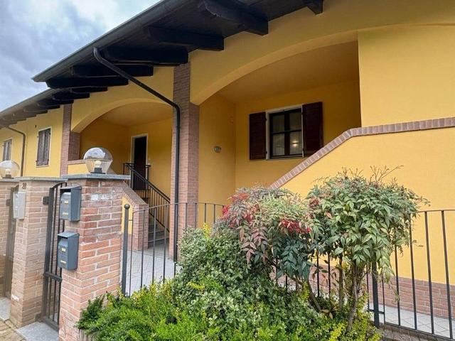 Villa Indipendente in affitto a Piemonte, Asti