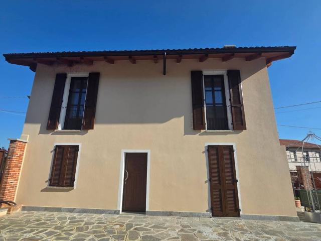 Villa Indipendente in affitto a Piemonte, Asti