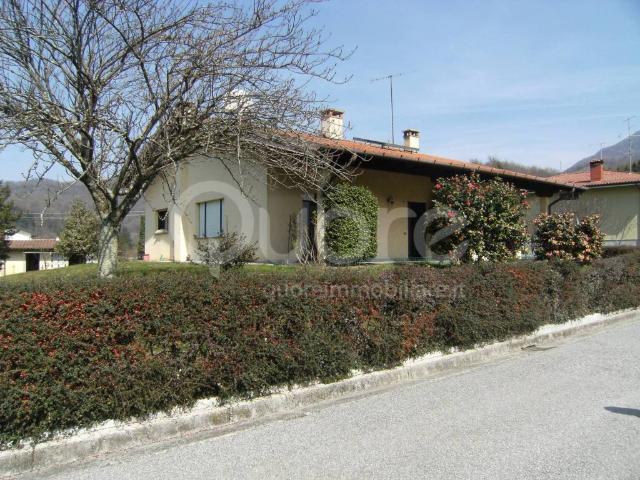Villa Indipendente in affitto a Attimis, Friuli-Venezia Giulia