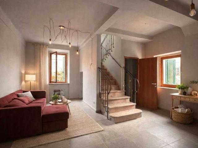 Villa Indipendente in affitto a Avezzano, Abruzzo