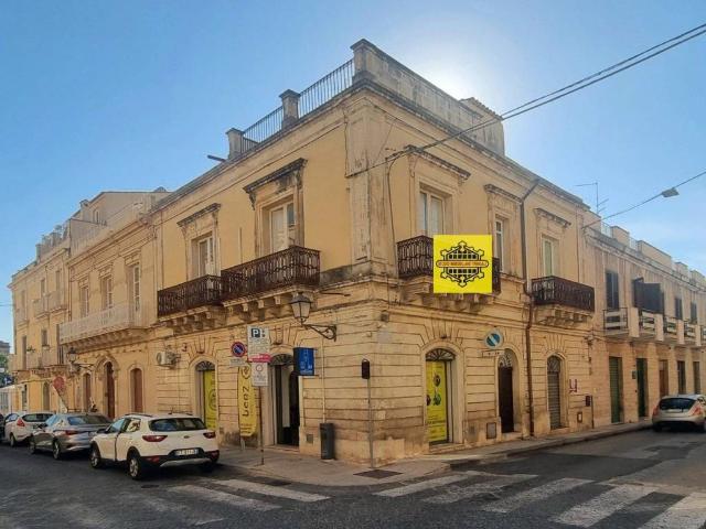 Villa Indipendente in affitto a Avola, Siracusa