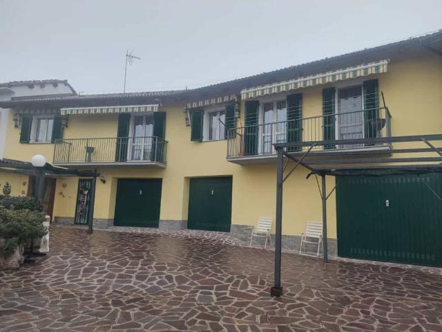 Villa Indipendente in affitto a Piemonte, Asti