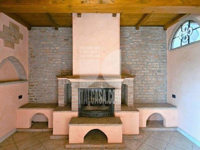 Villa Indipendente in affitto a Ponte Travetti, Bagnolo San Vito