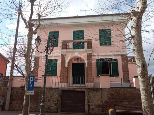 Villa Indipendente in affitto a Barbarano Romano, Lazio