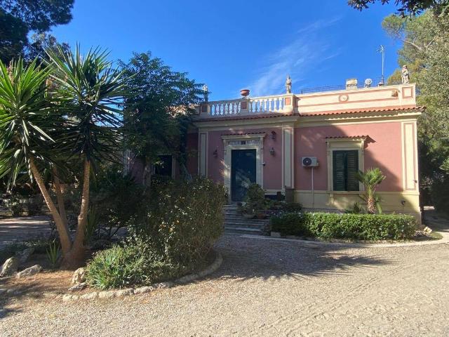 Villa Indipendente in affitto a Municipio 2, Puglia