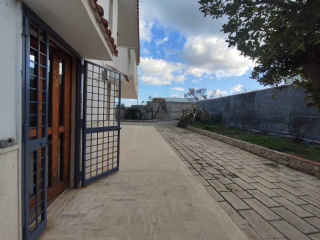 Villa Indipendente in affitto a Municipio 1, Puglia