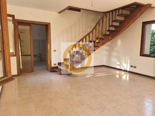 Villa Indipendente in affitto a Travettore, Rosà