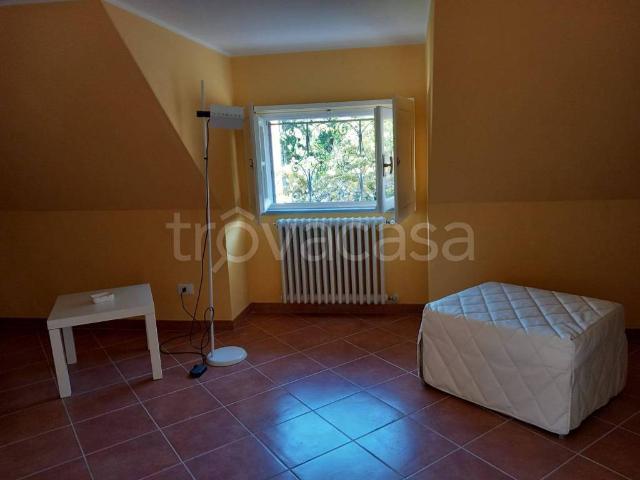 Villa Indipendente in affitto a Fabbreria, Campello Sul Clitunno