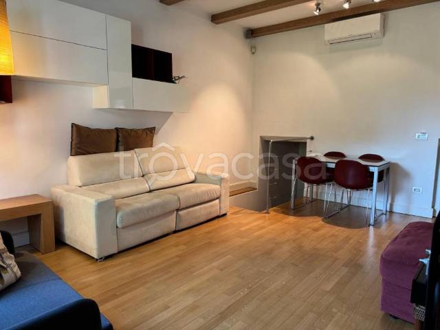 Villa Indipendente in affitto a Città Alta, Bergamo