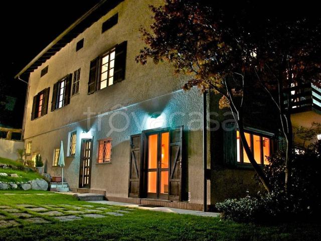 Villa Indipendente in affitto a Bodio Lomnago, Lombardia