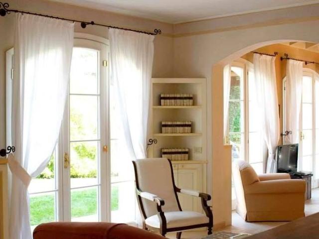 Villa Indipendente in affitto a Bogogno, Novara
